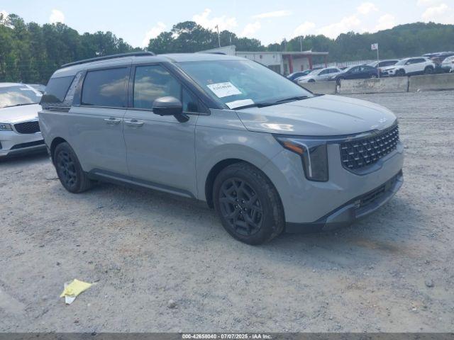  Salvage Kia Carnival