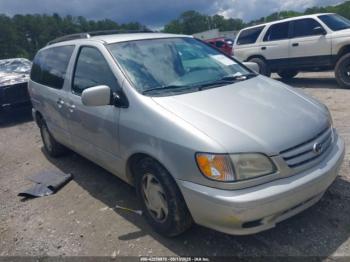  Salvage Toyota Sienna