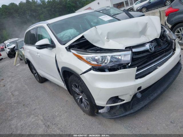  Salvage Toyota Highlander