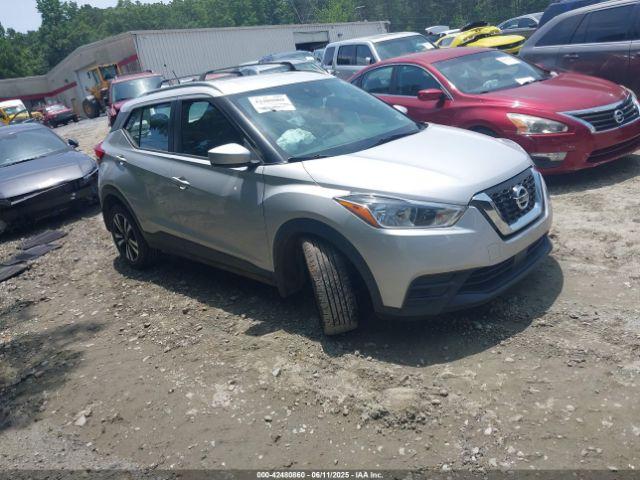  Salvage Nissan Kicks