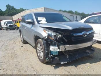  Salvage Toyota Highlander