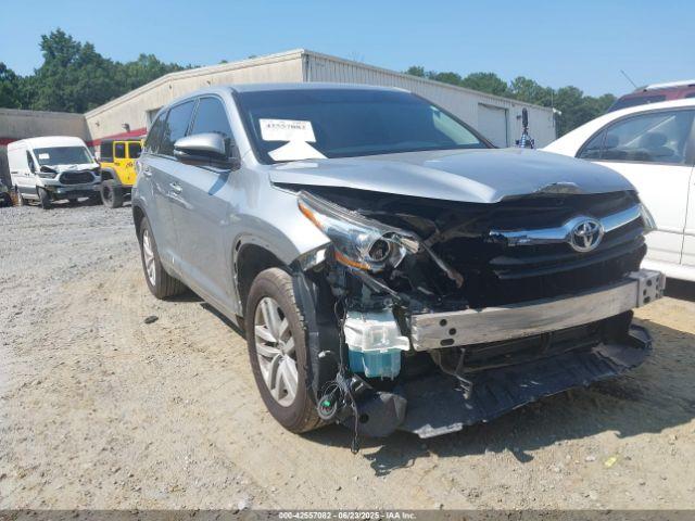  Salvage Toyota Highlander
