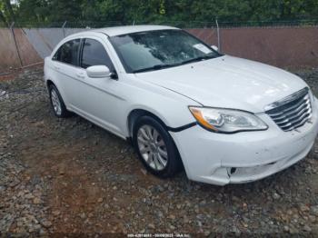  Salvage Chrysler 200