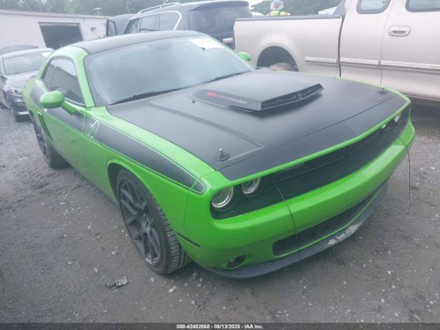  Salvage Dodge Challenger
