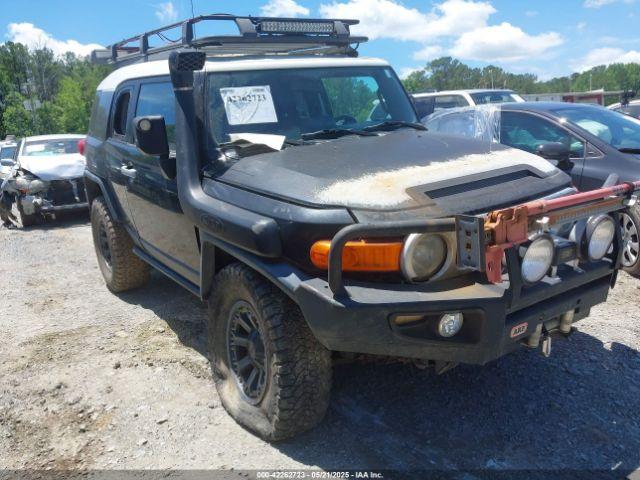  Salvage Toyota FJ Cruiser