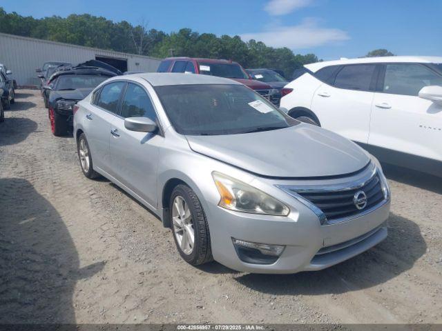  Salvage Nissan Altima