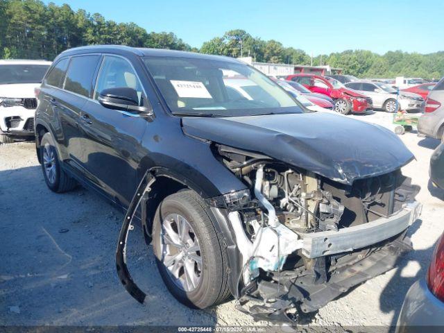  Salvage Toyota Highlander