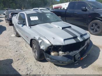  Salvage Ford Mustang