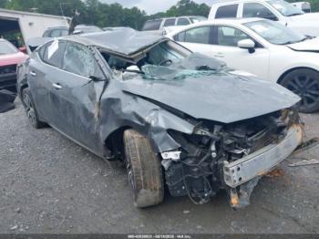  Salvage Nissan Maxima