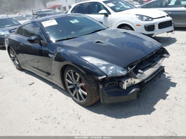  Salvage Nissan GT-R