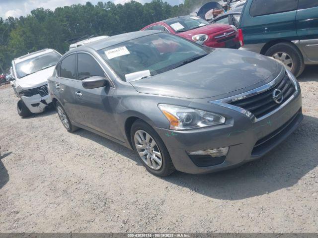  Salvage Nissan Altima