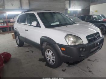  Salvage Hyundai TUCSON