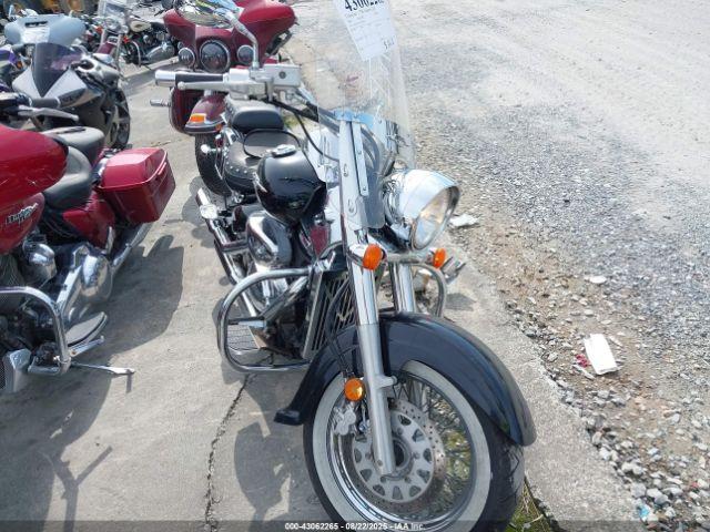  Salvage Suzuki Vl800