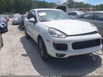  Salvage Porsche Cayenne