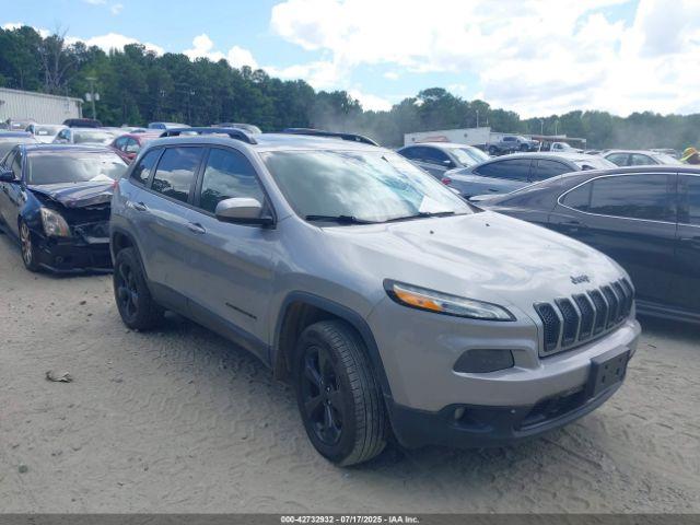  Salvage Jeep Cherokee