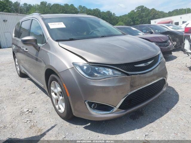  Salvage Chrysler Pacifica