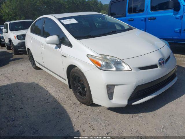  Salvage Toyota Prius