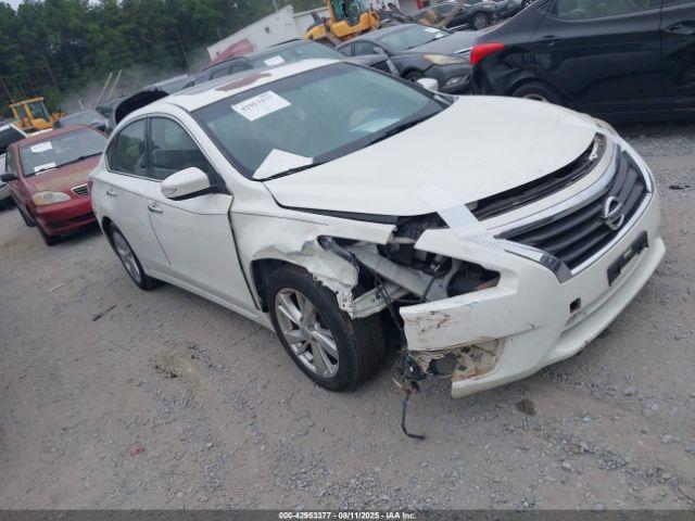  Salvage Nissan Altima