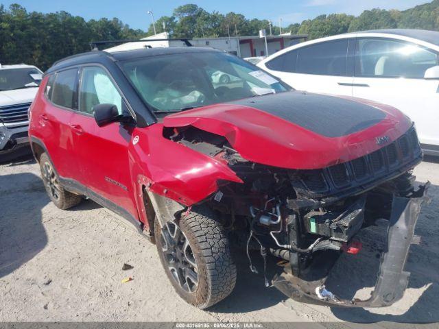  Salvage Jeep Compass