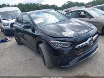  Salvage Mercedes-Benz GLA