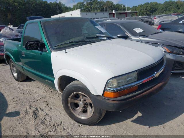  Salvage Chevrolet S-10