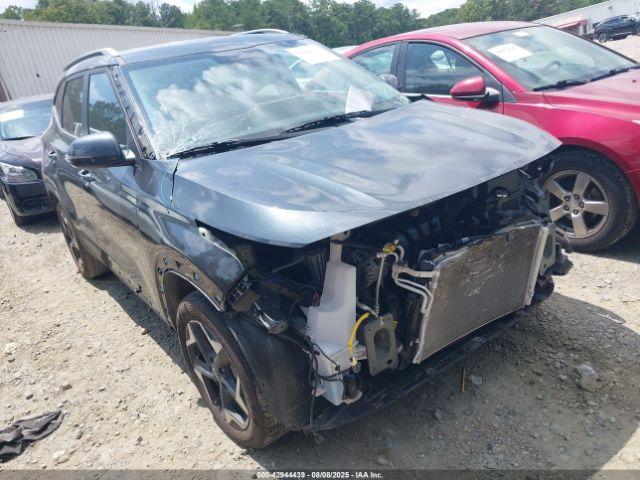  Salvage Kia Seltos