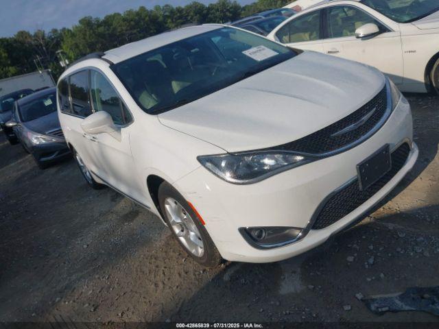  Salvage Chrysler Pacifica