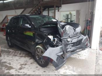 Salvage Hyundai TUCSON