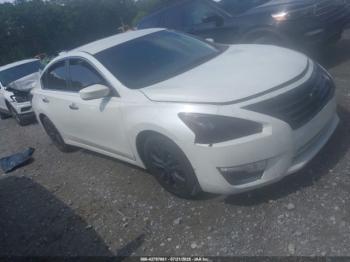  Salvage Nissan Altima