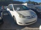 Toyota Sienna Le Image 1