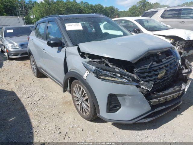  Salvage Nissan Kicks