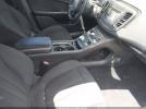 Chrysler 200 Limited Image 2