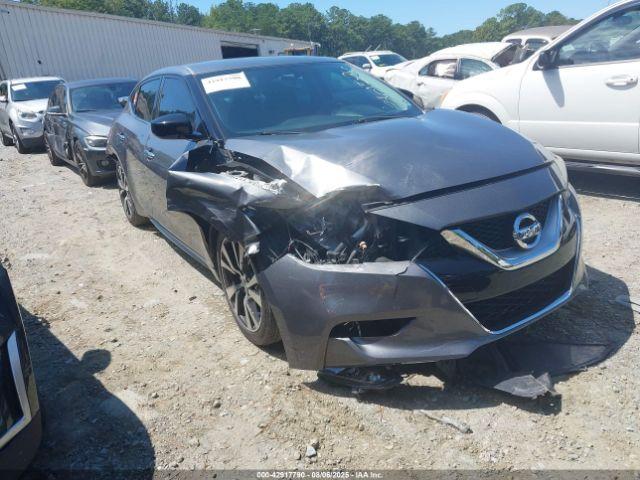  Salvage Nissan Maxima