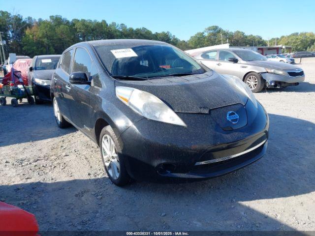  Salvage Nissan LEAF