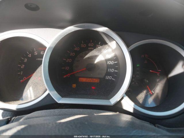 Toyota Tacoma Prerunner V6 Image 3