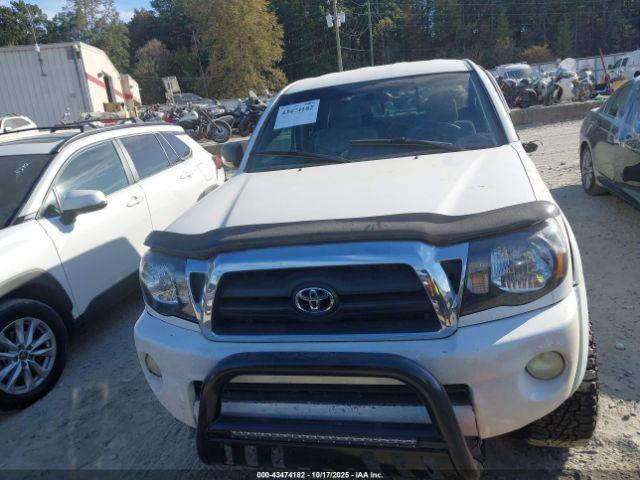 Toyota Tacoma Prerunner V6 Image 8