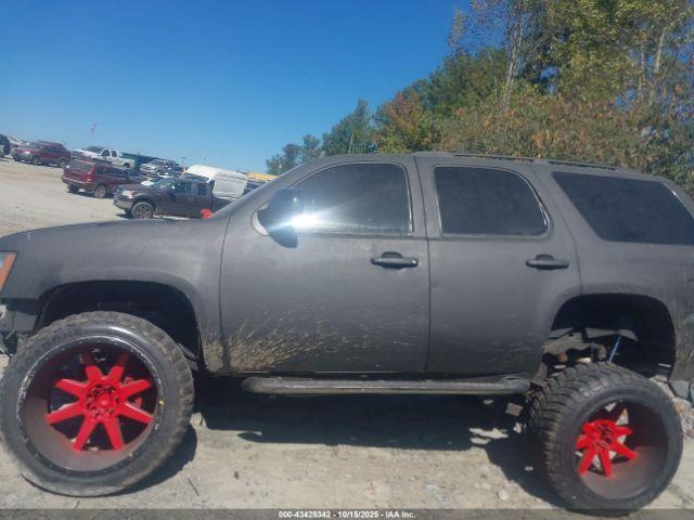 Chevrolet Tahoe Lt Image 10