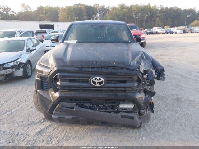 Toyota Tacoma Sr5 2wd Image 8