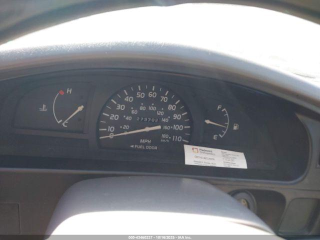 Toyota Tacoma Image 11