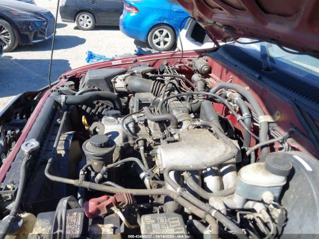 Toyota Tacoma Image 8