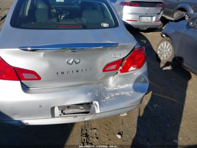 INFINITI G37 Journey Image 13