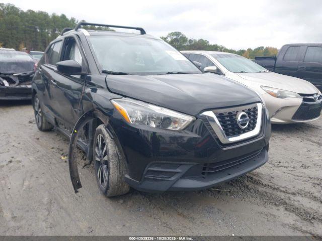  Salvage Nissan Kicks