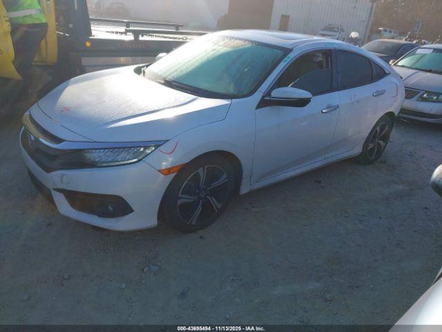 Honda Civic Touring Image 3