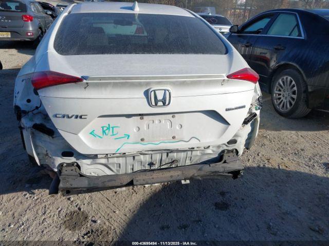 Honda Civic Touring Image 8