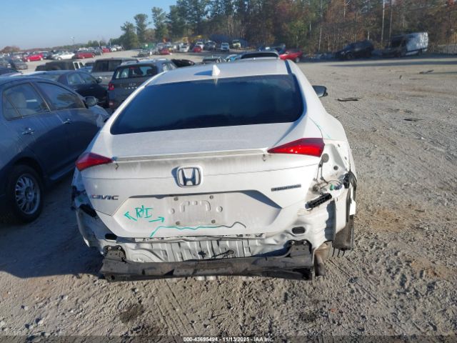 Honda Civic Touring Image 2