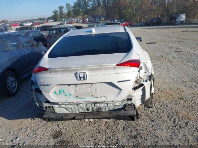 Honda Civic Touring Image 2