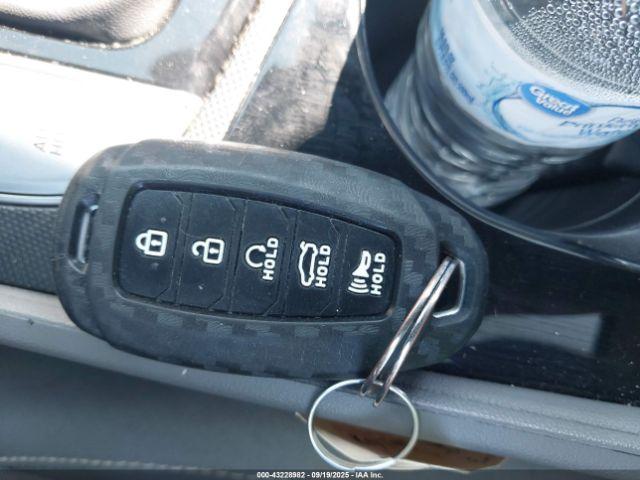 Hyundai ELANTRA Sel Image 12