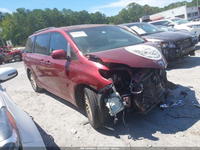  Salvage Toyota Sienna