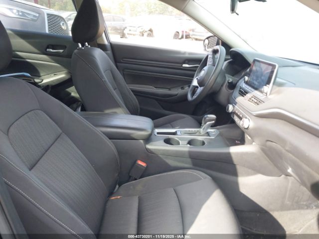 Nissan Altima S Fwd Image 11