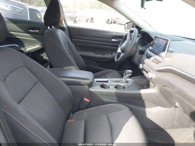 Nissan Altima S Fwd Image 11